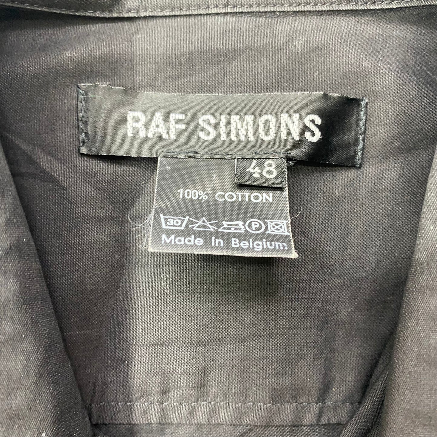 Raf Simons “R” Emblem Elongated Sleeves Button Up Size S/S99 Size Medium